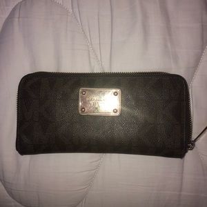 Micheal Kors Wallet